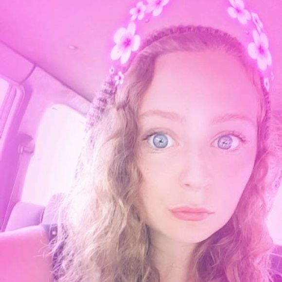 Meet your Posher, Ashley - Picture 1 of 1